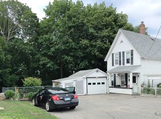 9 Champlin Pl, Norwich, CT 06360