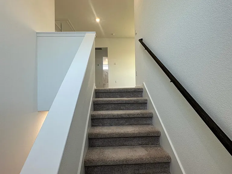 1018 Ascari Ct — Photo 20