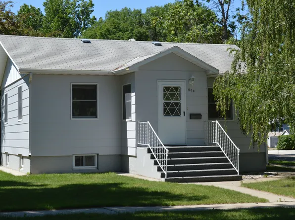 600 E Towne St, Glendive, MT 59330