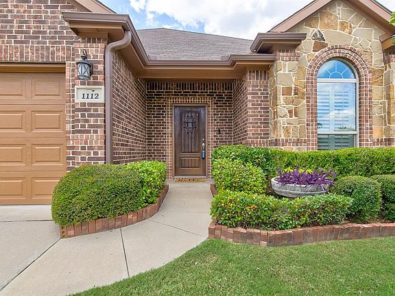 4th image of 1112 Hidden Lake Dr