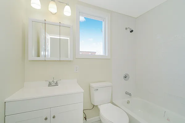 Sold by REMAX Elite | media 18