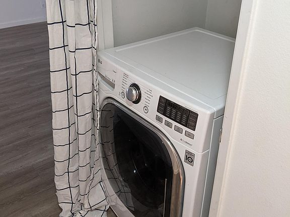 4th image of 5650 Sumner Way Unit 110