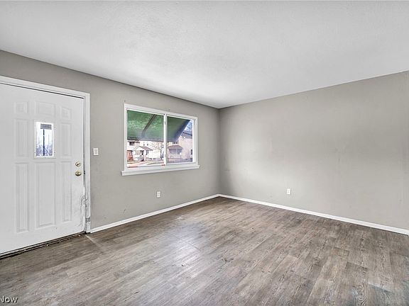 5th image of 12102 Imperial Ave