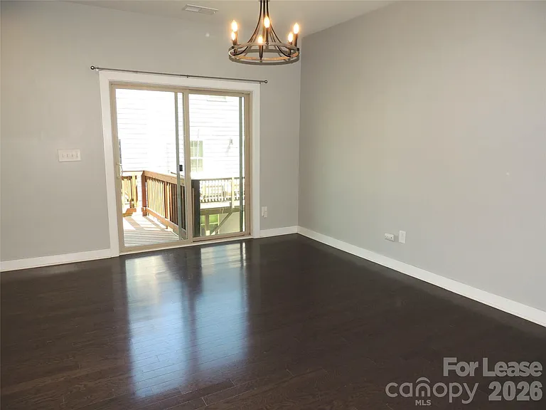 1912 Catkin Ln — Photo 8