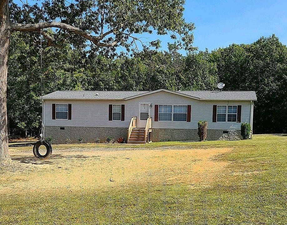 1st image of 106 Pasture Ln