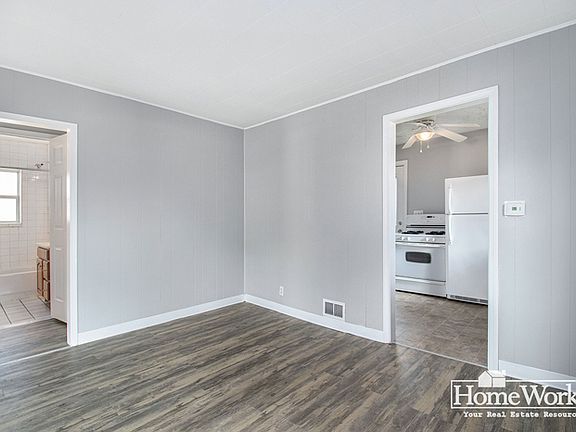 5th image of 11793 Lincolnway Way