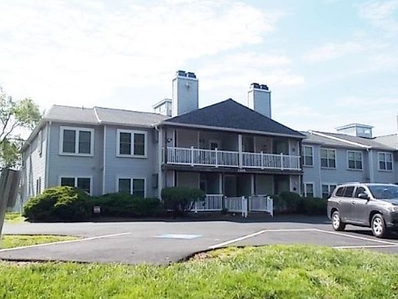 2nd image of 1700 Waters Edge Dr