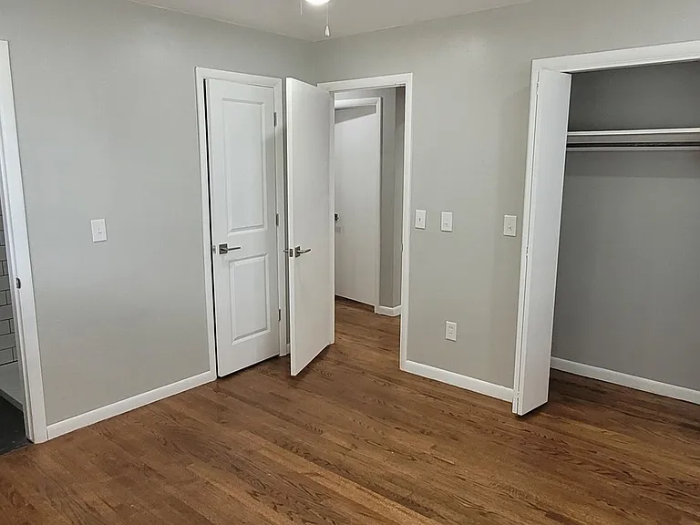 504 N Blvd — Photo 17