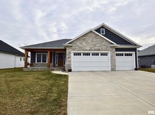 5816 Kelley Point Dr, Springfield, IL 62711