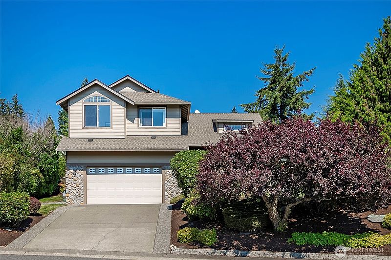 2nd image of 2207 Teal Court