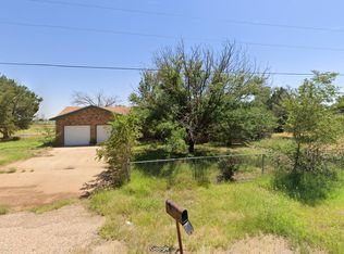 2708 Belvedere Rd, Levelland, TX 79336