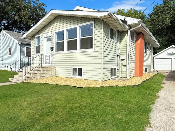 1145 9th St N, Fargo, ND 58102