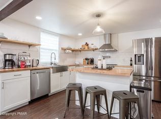 619 Washington Pl, Tobyhanna, PA 18466