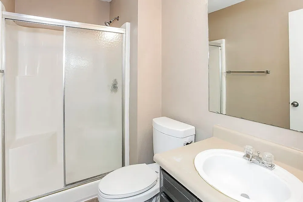 3 bed, 1120 sqft, $1,408 — Photo 2