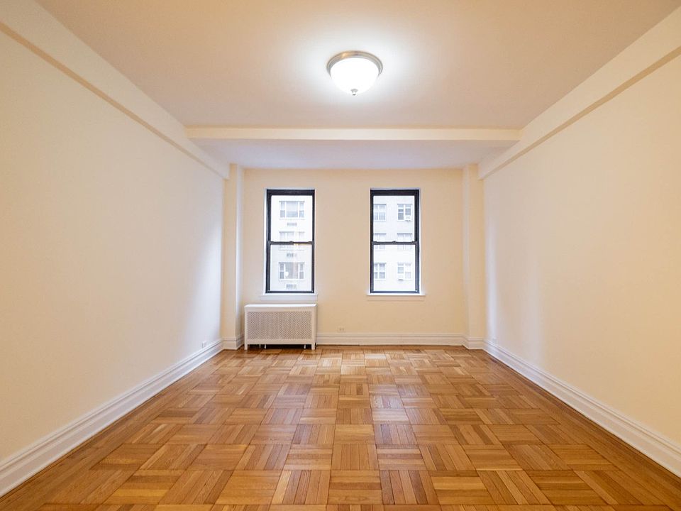 1st image of 305 Lexington Ave APT 4B