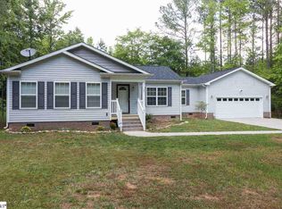 107 Sunflower Ln, Clinton, SC 29325