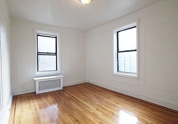 2nd image of 66 Saint Nicholas Pl #35A