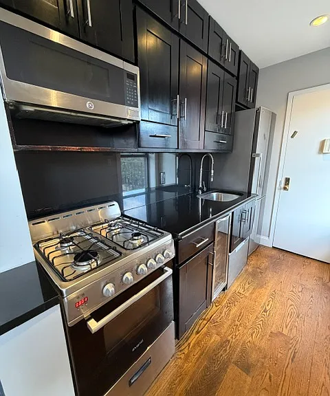 158 Avenue C #6 — Photo 6