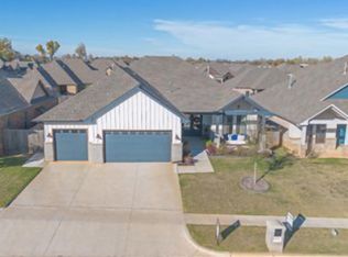 12109 SW 49th St, Mustang, OK 73064