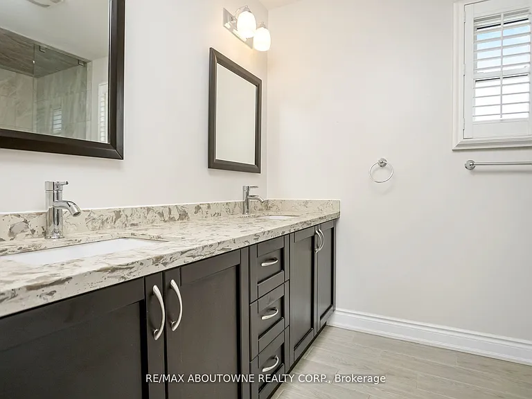 2235 Grenville Dr — Photo 21