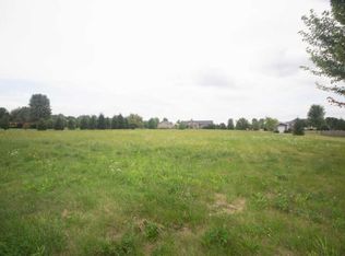 8418 Squirrel Dr, Spring Grove, IL 60081