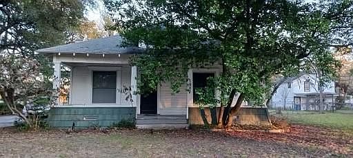 1st image of 1902 N Houston Ave #32