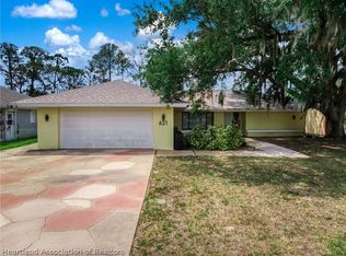 621 Dozier Ave, Sebring, FL 33875