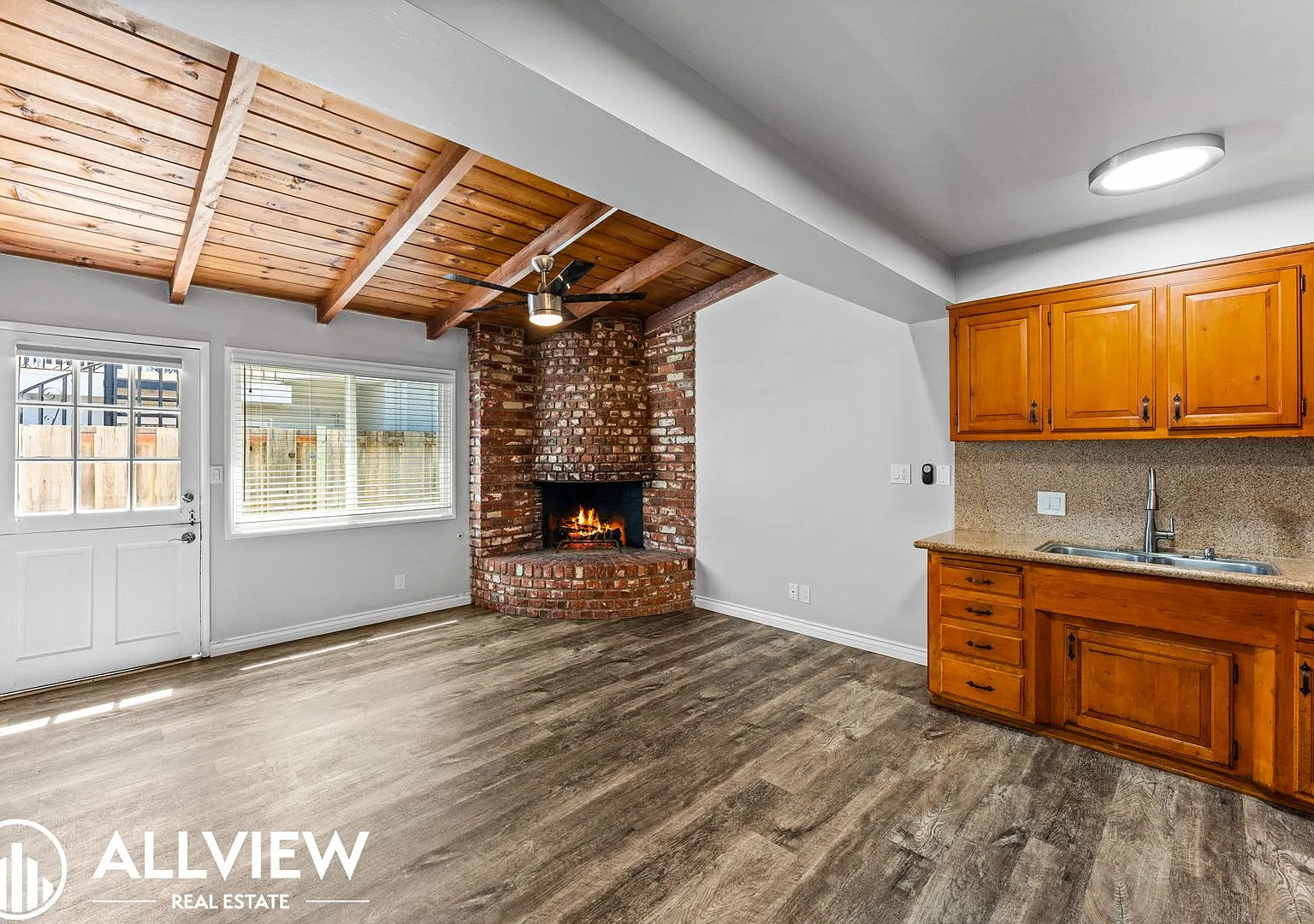 930 W. Balboa Blvd — Photo 2