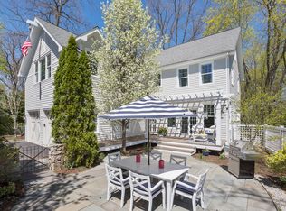 12 Pond Ridge Ln, Norwalk, CT 06853