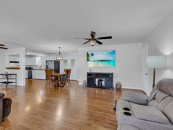 5th image of 142 Park Rd Lot 4&5