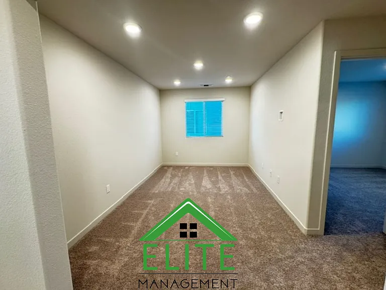 672 Diamond Valley Rd — Photo 19