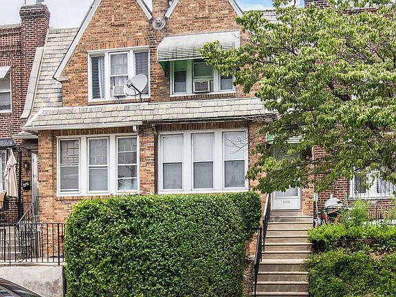 2nd image of 1343 Devereaux Ave
