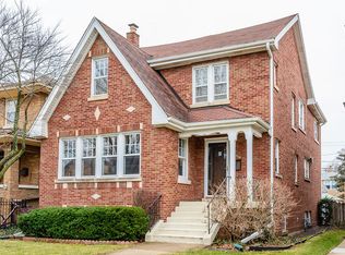 1219 N Euclid Ave, Oak Park, IL 60302