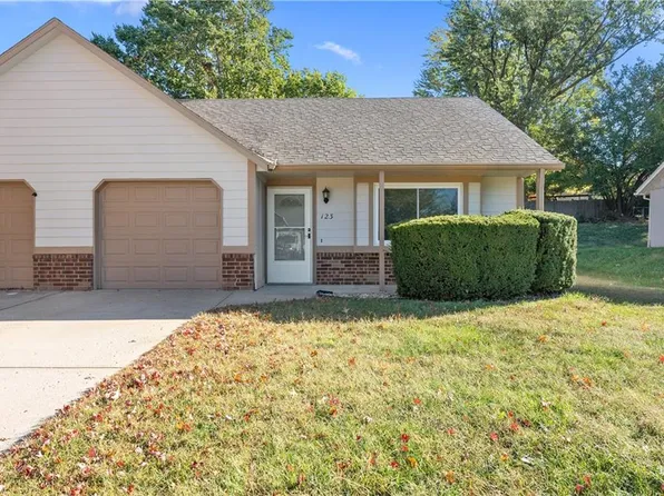 123 SE Greystone Dr, Lees Summit, MO 64063