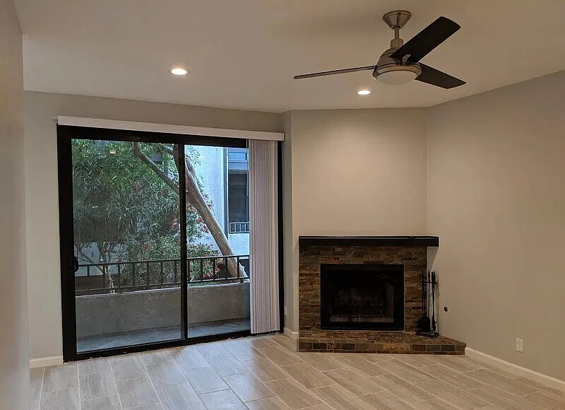 1 bed, 1.0 bath, 708 sqft, $1,990 — Photo 1