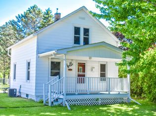 451 Pleasant Ave, Ellsworth, WI 54011