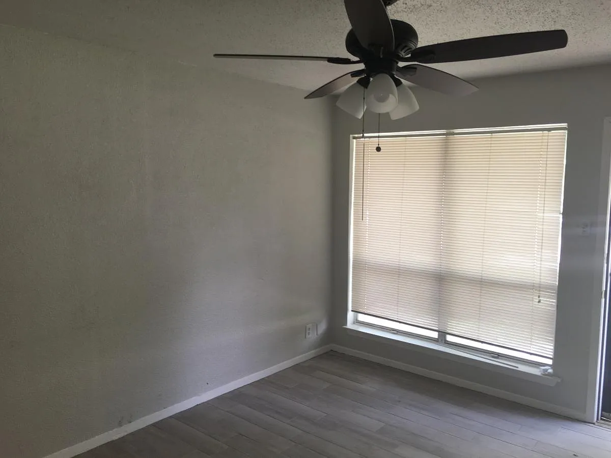 3 bed, 960 sqft, $1,375 — Photo 3