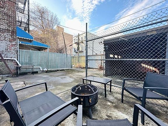 2nd image of 195 Menahan St #640