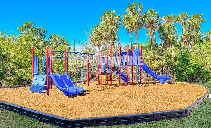 5640 Marbella Dr — Photo 27