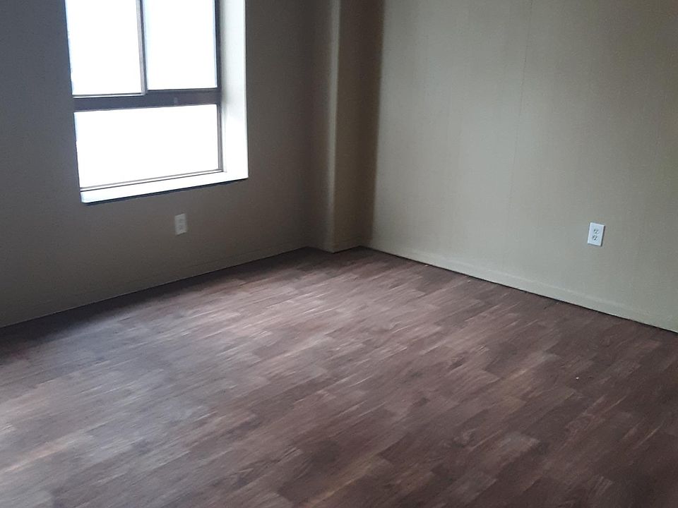 2nd image of 35 Chestnut St APT 401