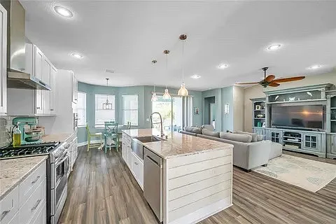 6416 Grenada Island Ave — Photo 8