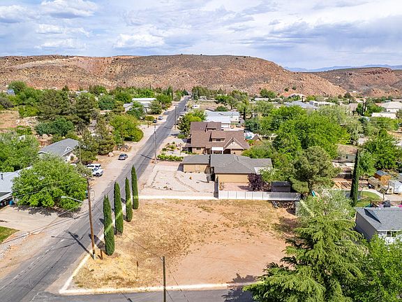 3rd image of 62 E Vista Ave