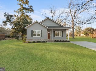 520 Holly Dr, Metter, GA 30439