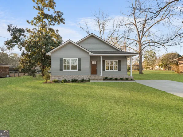 520 Holly Dr, Metter, GA 30439