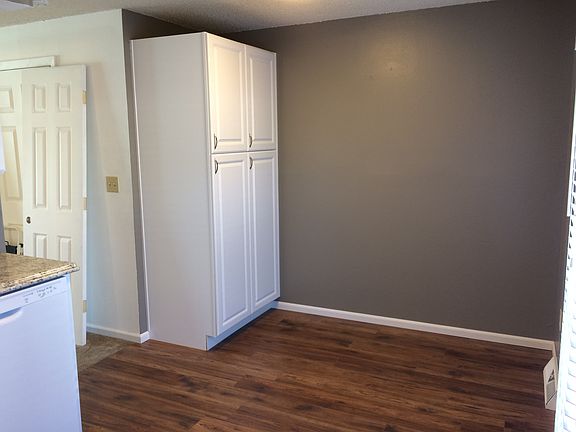 Kitchen nook & pantry