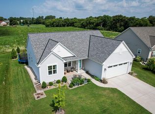 1484 Walnut Ct, Hartford, WI 53027