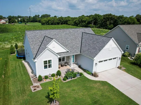 1484 Walnut COURT, Hartford, WI 53027