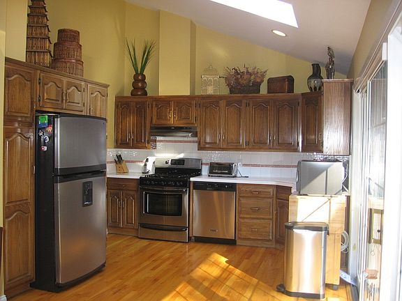 Modern Kitchen with Sliders to Deck