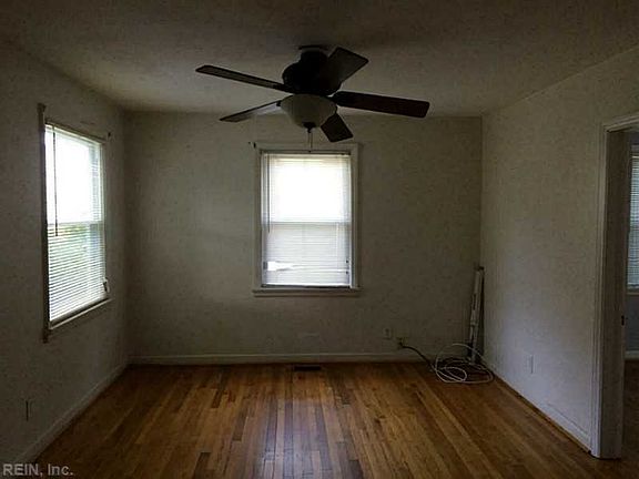 2nd image of 621 Surry St