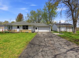 3288 Oakridge Rd, Neenah, WI 54956